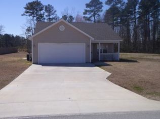 204 Scout Ln, Chinquapin, NC 28521