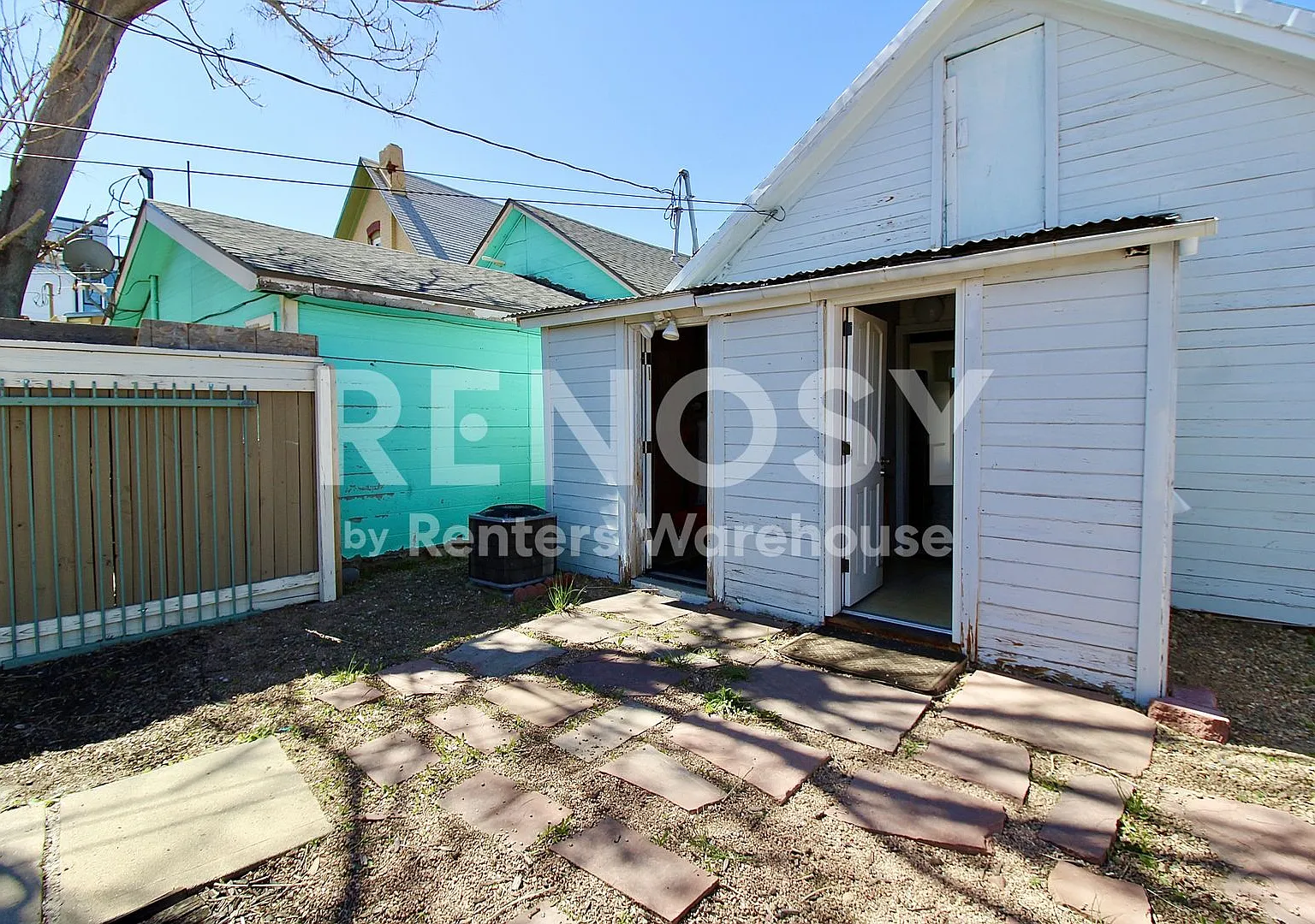 2 Bed 1 Bath | Denver, CO — Photo 3