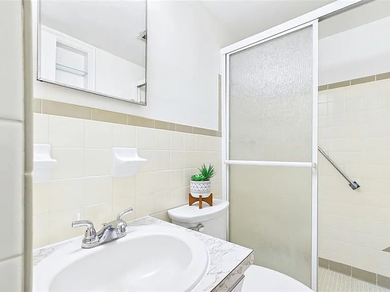 2454 Australia Way E #32 — Photo 40