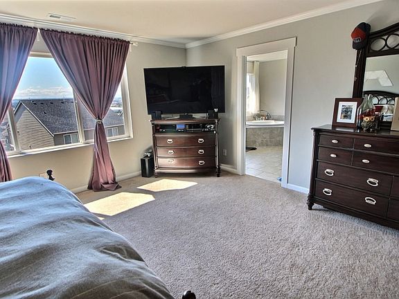 4th image of 2816 82nd Avenue Ct E