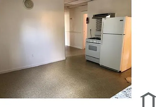 3 bed, 1040 sqft, $2,950 — Photo 4