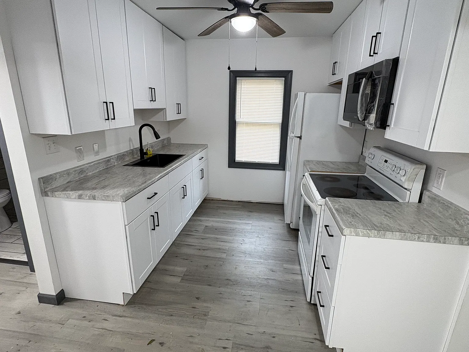 2 bed, 1218 sqft, $1,950 — Photo 3