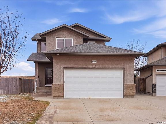 2nd image of 607 Beckett CRESCENT