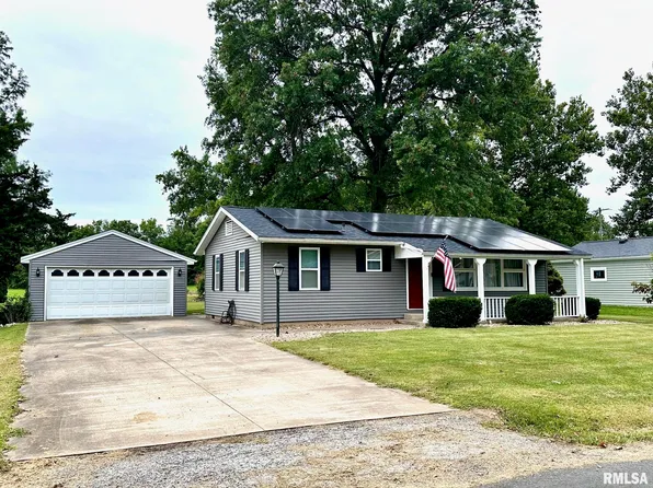 1453 Passavant Dr, Jacksonville, IL 62650