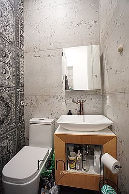 4th image of 313 Wilson Ave #3A