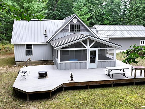 4th image of 7261 N Bass Lake Rd