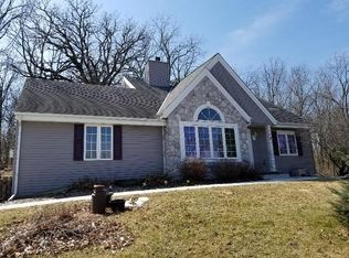 W1731 Gopher Hill Rd, Ixonia, WI 53036