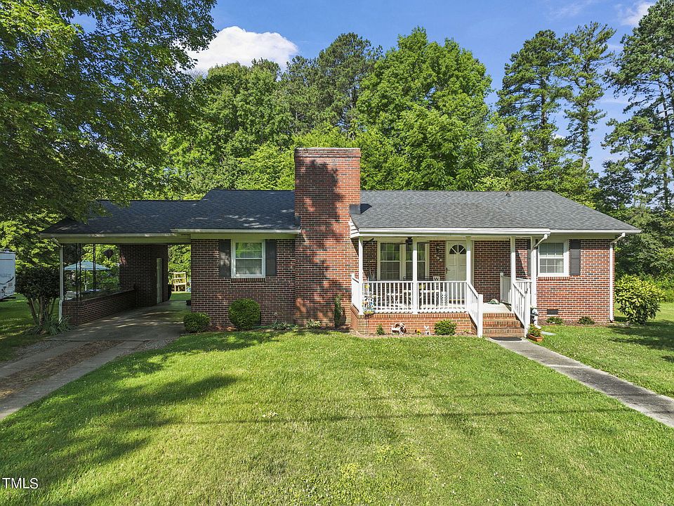 1st image of 104 Mansion Dr