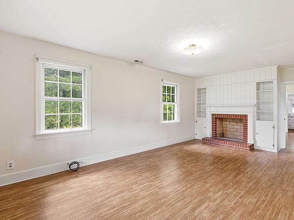 2nd image of 1094 Wilsons Mills Rd