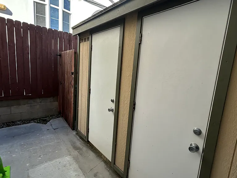 3837 Huron Ave #1 — Photo 2