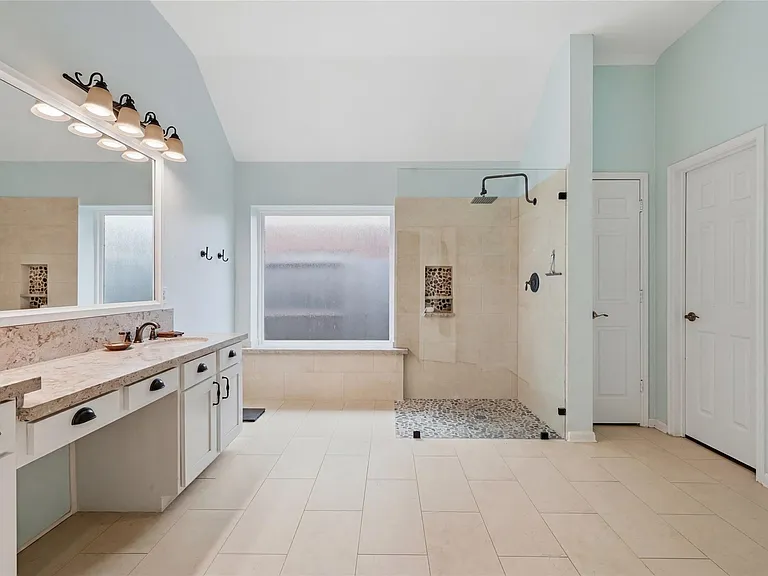 1010 Bringewood Chase Dr — Photo 30