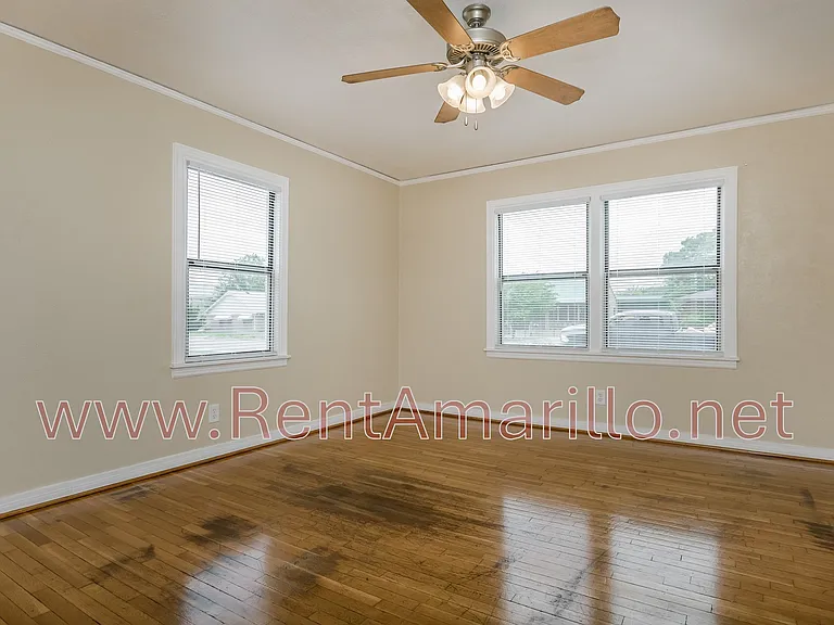 1613 Bowie St — Photo 10