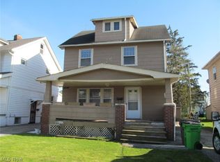 13812 S Parkway Dr, Garfield Heights, OH