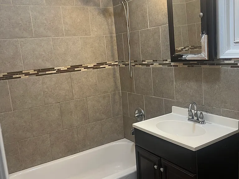 11 Meadow St #1 — Photo 17