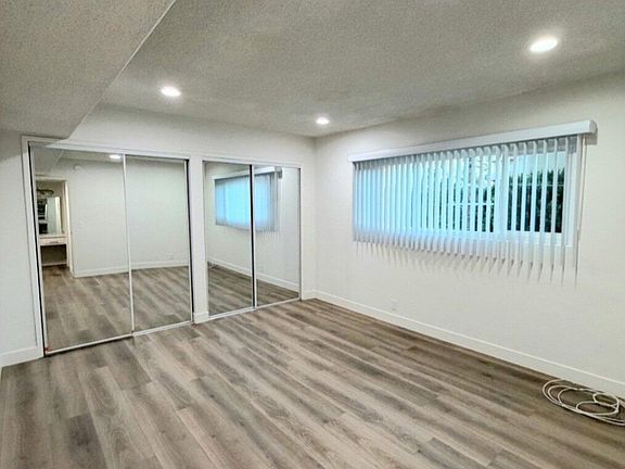 3rd image of 144 S Doheny Dr #1185