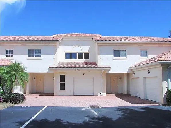 576 7th Sq APT 202, Vero Beach, FL 32962