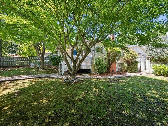 3rd image of 20 Cypress Drive