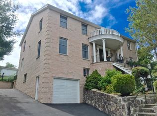 12 Lucia Rd, Marblehead, MA 01945