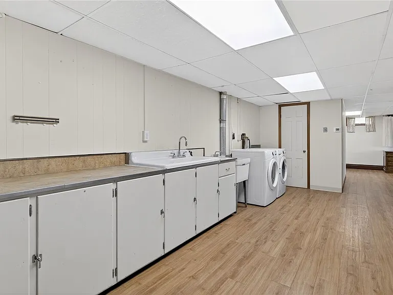 11 Forest Ln — Photo 25