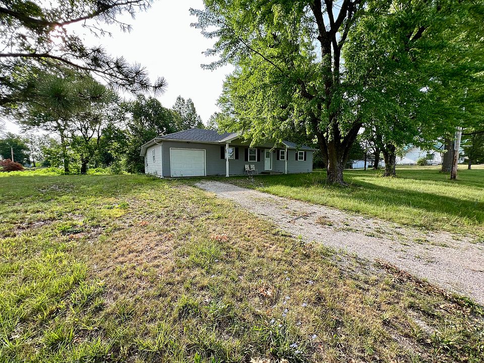 2nd image of 202 N Congor Ave
