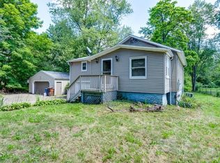 637 Ewart Rd, Akron, OH 44312