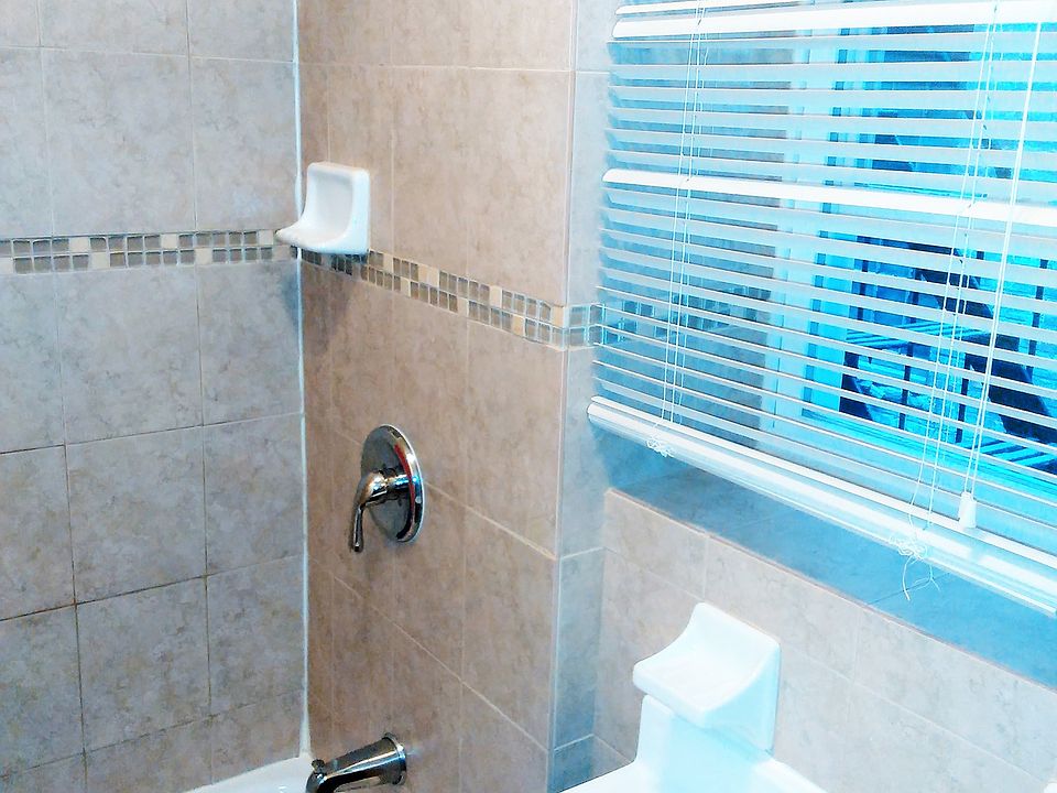 2nd image of 5710 Hudson Ave #8