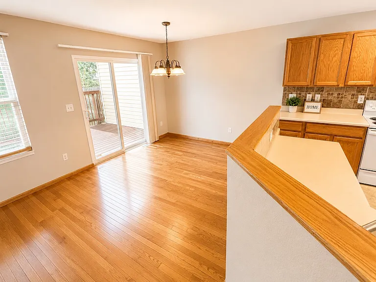 1818 Elk Springs St — Photo 6