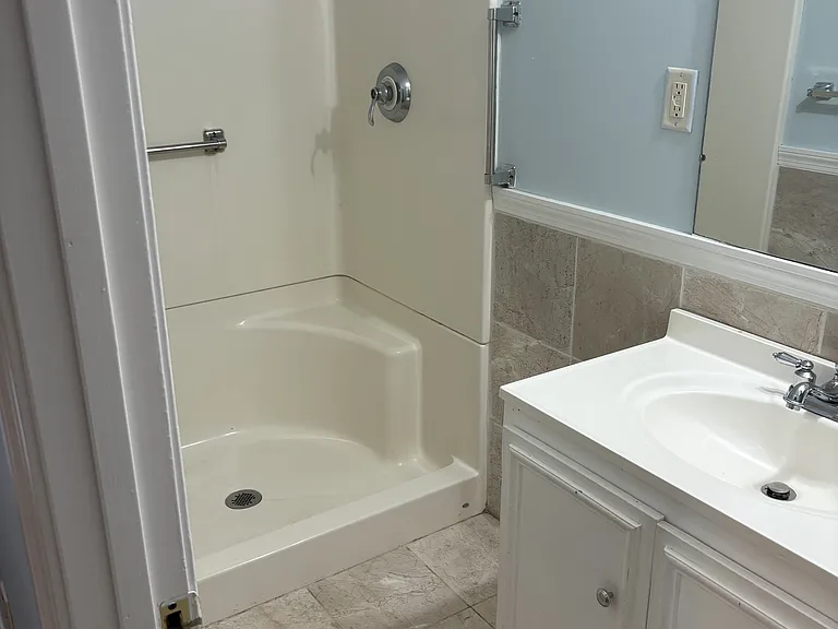 918 Flanders Rd — Photo 10