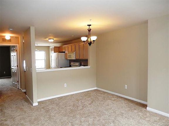 3rd image of 417 Old Pine Way #1