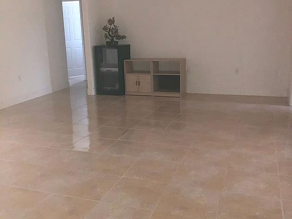 4th image of 7090 NW 113th Ln