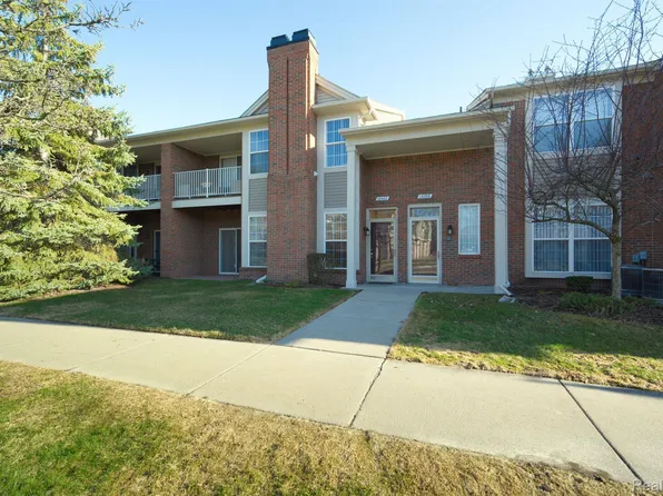 15402 Cornell Dr #99, Clinton Township, MI 48038