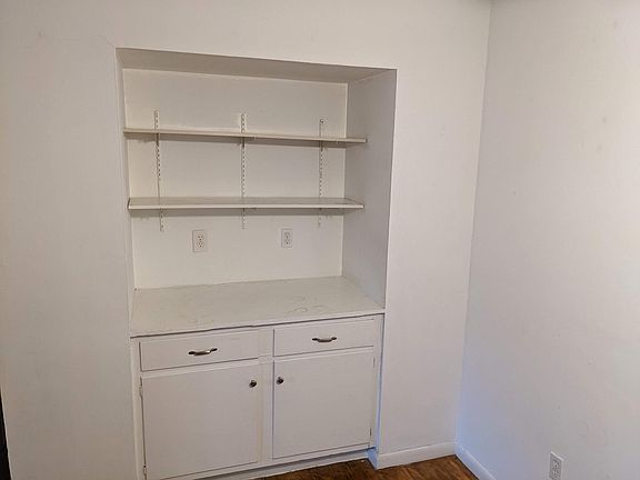 3rd image of 1041 Delta Ave APT 401