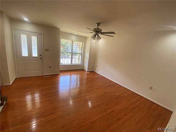 2nd image of 810 Catherine St