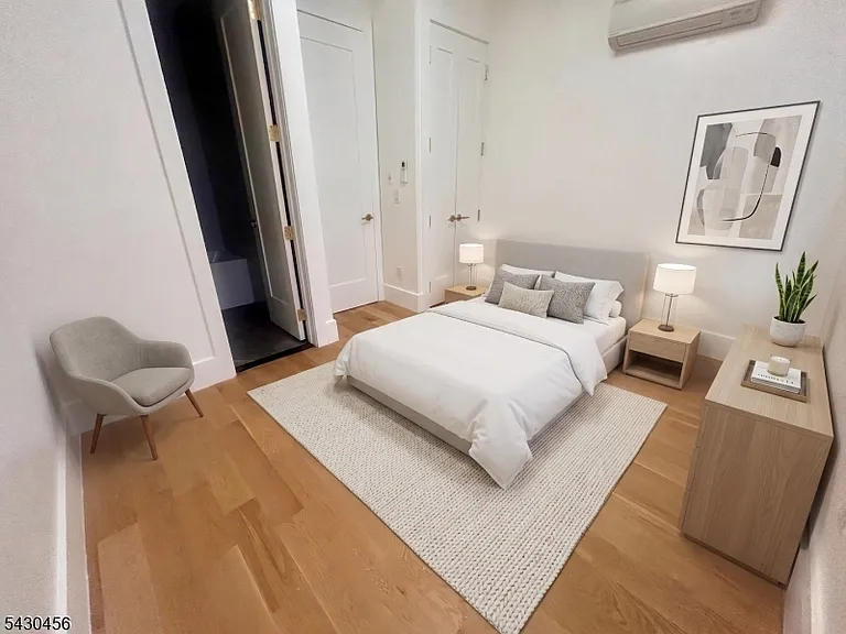 50 Grace St #2R — Photo 8