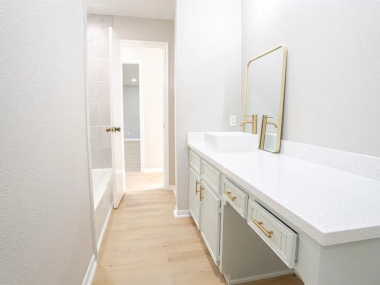 1601 Westwind Dr — Photo 18