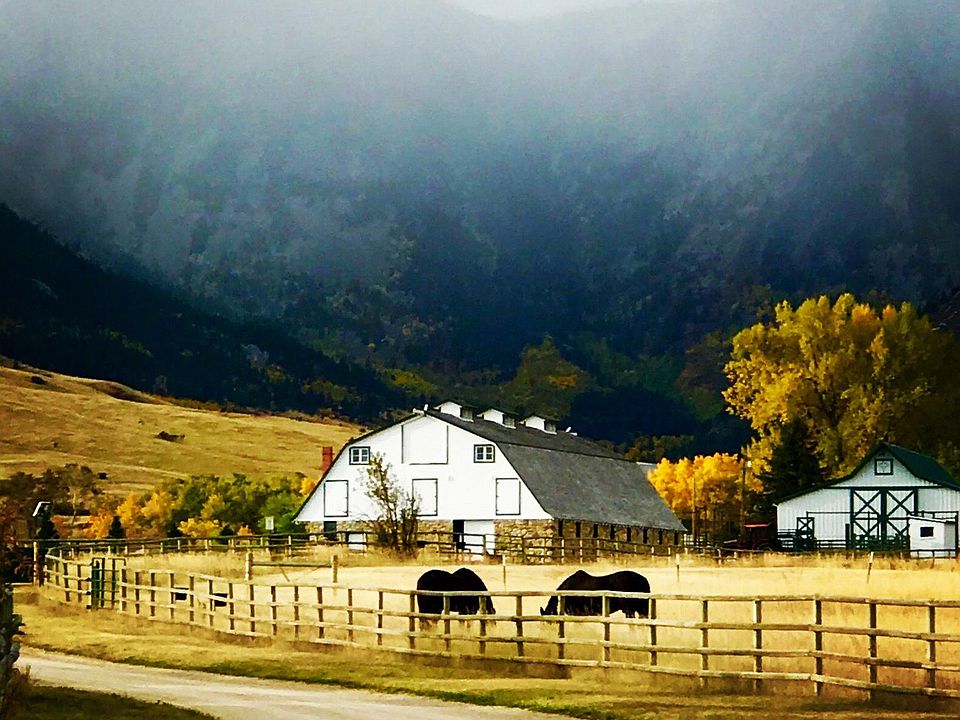 Entrance to the ranch in fall