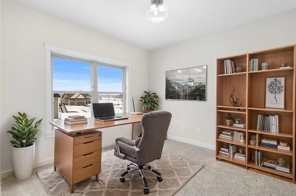 5 bed, 3563 sqft, $4,500 — Photo 3