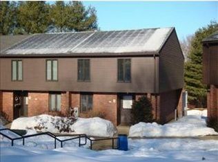 6 Emerson Ct, Amherst, MA 01002