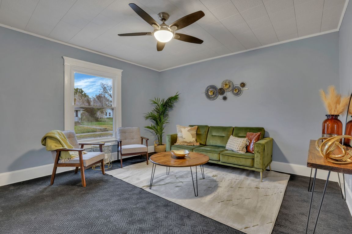 next background image