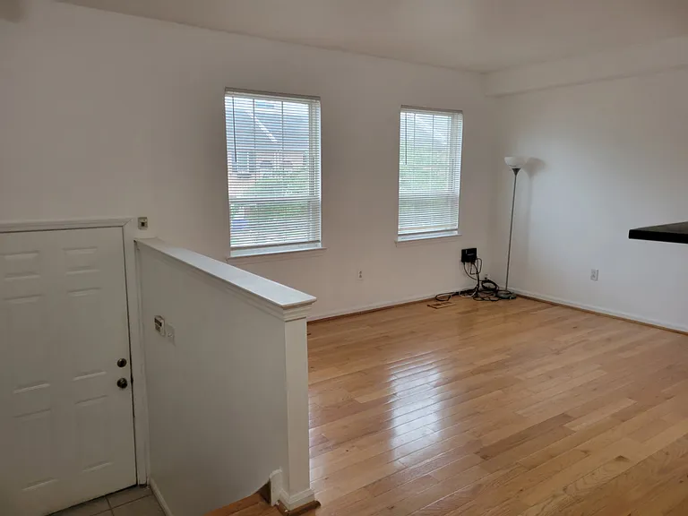 3711 Daner Ln — Photo 2
