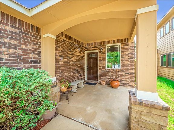 3rd image of 125 Rock Bluff Ln