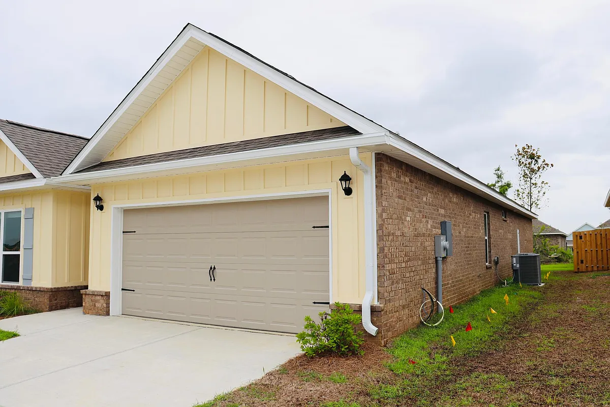 Building Photo - 31710 Memphis Loop