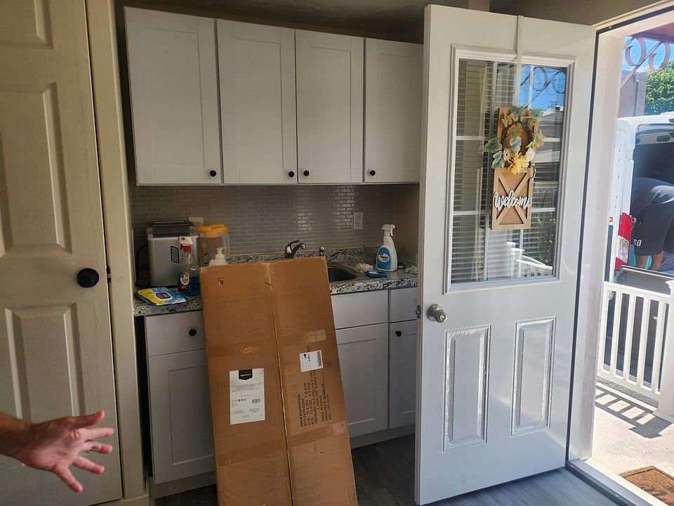 1st image of 2201 Lehman St #2214