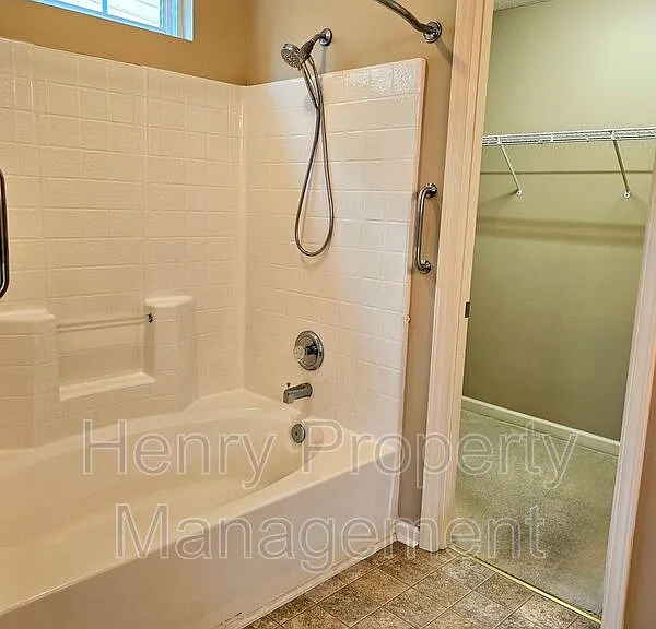 109 Gremar Dr — Photo 12