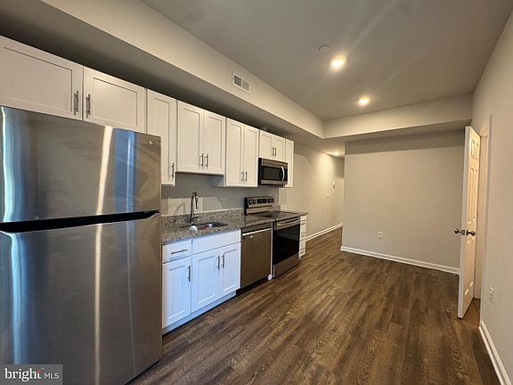 4th image of 2224 Wilder St