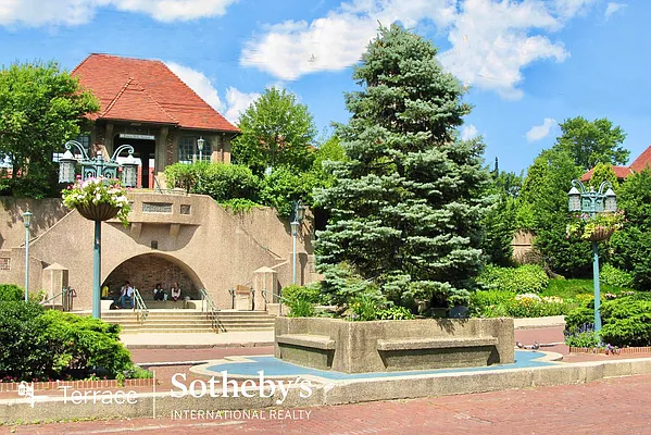 Sold by Terrace Sotheby's International Realty | media 26