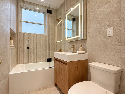 Bathroom, photo 2