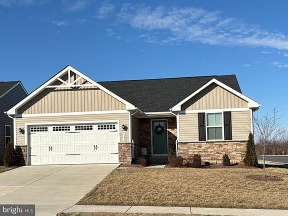 2nd image of 123 Buena Vista Dr
