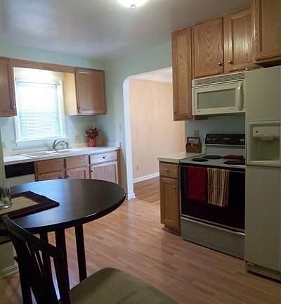 5th image of 14108 Birchwood Ave