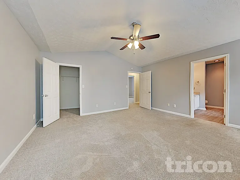 726 Westbury Dr — Photo 27